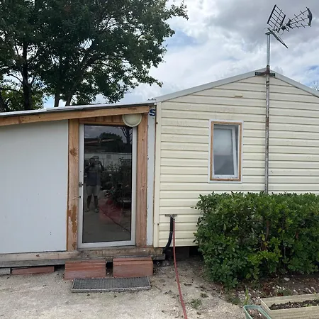 Kemp Sabaidi La Charriere